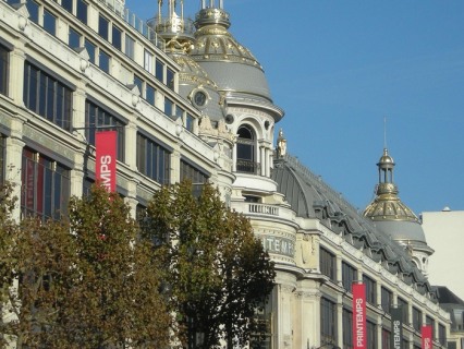 Fêter les 150 ans du Printemps pendant les soldes